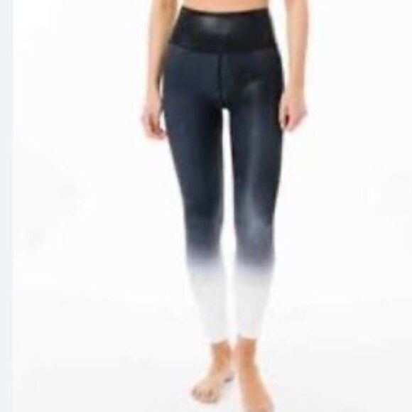 ZYIA Metallic Ombre Black White Leggings Size 6-8 - Picture 10 of 10